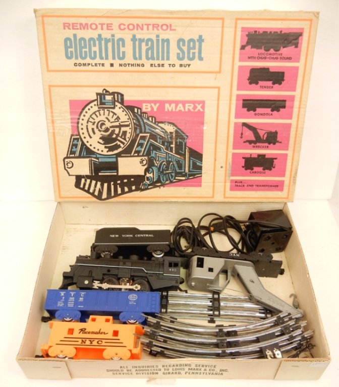 Marx remote control electric train set No. 4640 in: Marx remote control electric train set No. 4640 in original box, O gauge, including No. 490 loco and NY Central tender, gondola, wrecker, caboose, transformer, and track