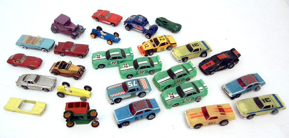 Grouping of slot cars and Matchbox cars, including Lesn: Grouping of slot cars and Matchbox cars, including Lesney, Ideal slot cars, approximately twenty-four cars, one car body