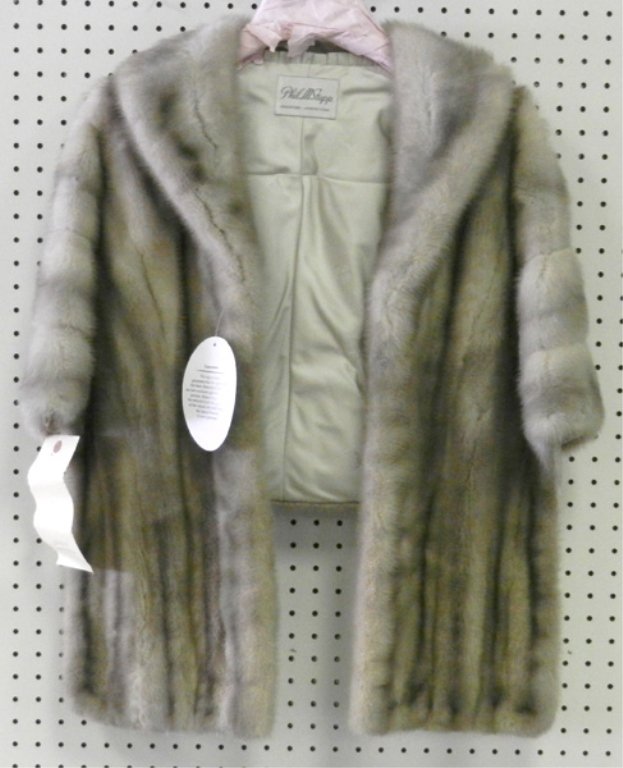 Natural mink stole, silver color, 19" long from nape to: Natural mink stole, silver color, 19" long from nape to hem, fur has been professionally cleaned and stored, one size, late 20th C.