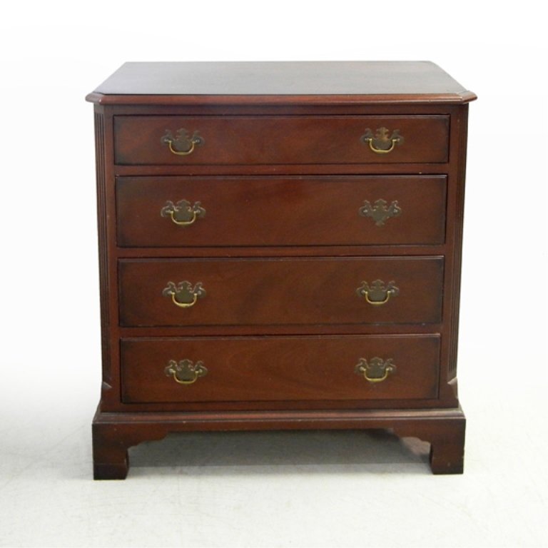 Kittinger Chippendale style walnut chest of drawers, br: Kittinger Chippendale style walnut chest of drawers, bracket feet, 30 1/4" x 29" x 16 1/4"
