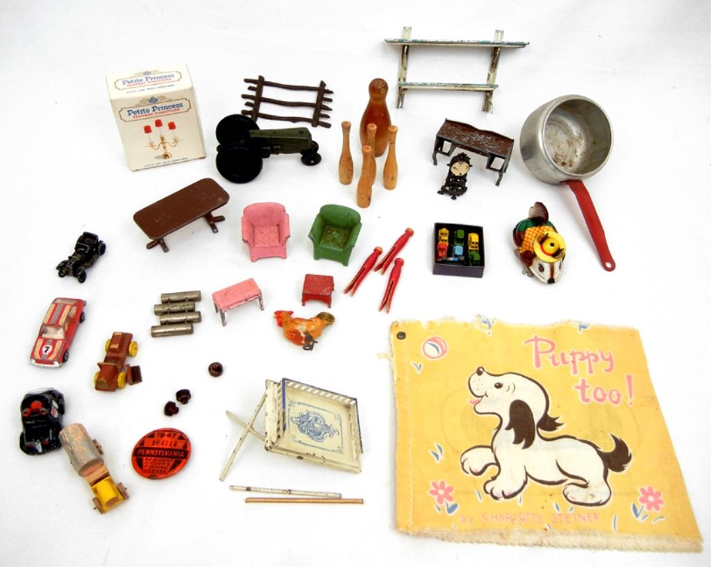 Grouping of toys: Grouping of toys including six miniature Japan slush metal cars, tin litho miniature ambulance, Tootsie Toy diecast furniture including armchairs, foot stool, sofa table, dining table, desk, mantle cl