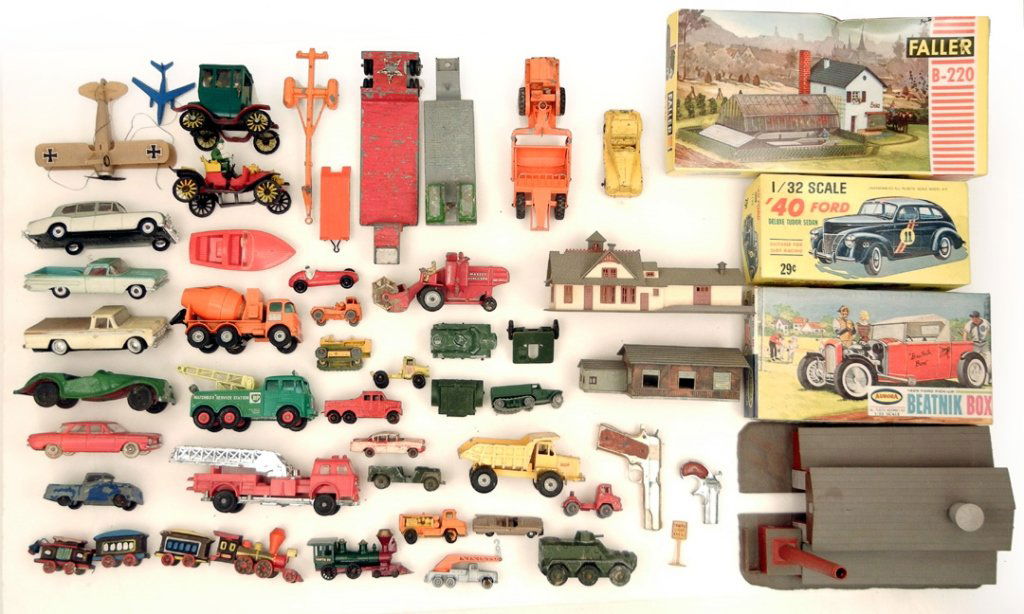 Large grouping of diecast cars: Large grouping of diecast cars including Lesney by Matchbox, Dinky Toys, Tootsietoys, New Brunswick, Gowland & Gowland plastic cars, Aurora Beatnik Box in box, Palmer Plastics Inc. '40 Ford scale mode
