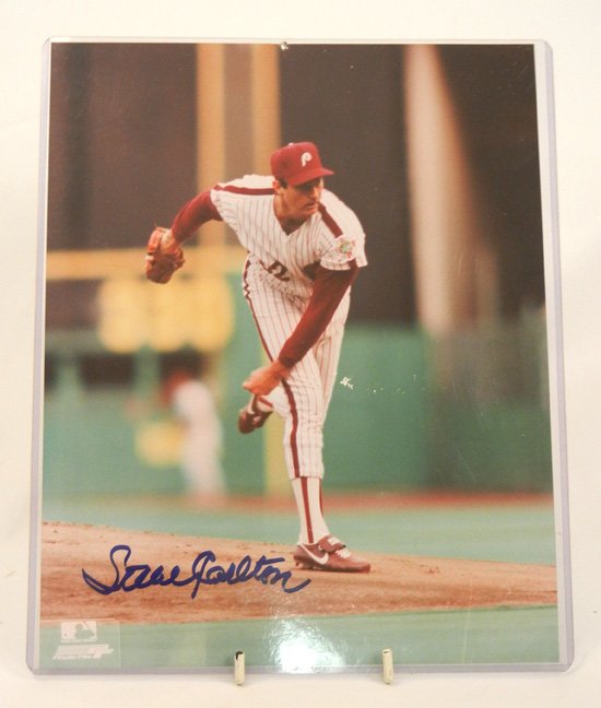 Signed 8"x10" photograph of Steve Carlton: Signed 8"x10" photograph of Steve Carlton, Major League Baseball Photo File logo lower left, Celebrity Cigar Dinner January 23, 1999, Atlantic City Hilton Casino Resort Ticket included