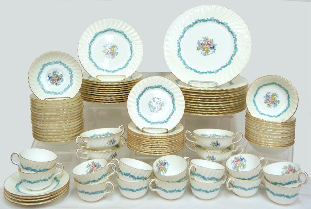 Set of Minton "Ardmore" dinnerware: Set of Minton "Ardmore" dinnerware, with blue leaf design, eighty-eight pieces total, including twelve dinner plates 10 5/8", twelve salad plates 8", twelve bread and butter plates 6 1/4", twelve frui