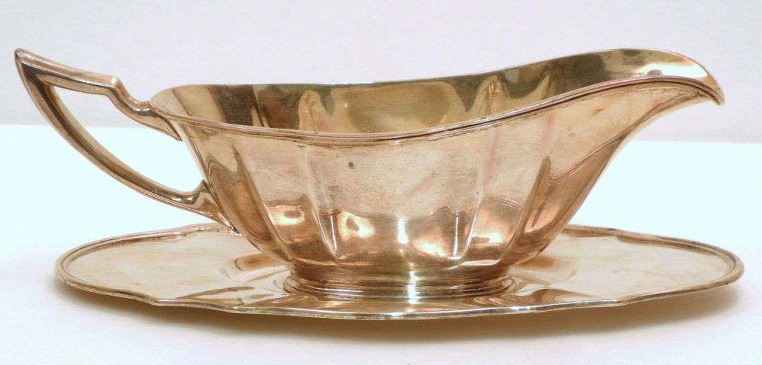 Frank Smith Silver Company sterling silver gravy boat: Frank Smith Silver Company sterling silver gravy boat and undertray, with hallmarks and "Sterling 3641", 2 1/2" high x 7 1/2" across, 6.929 troy ounces