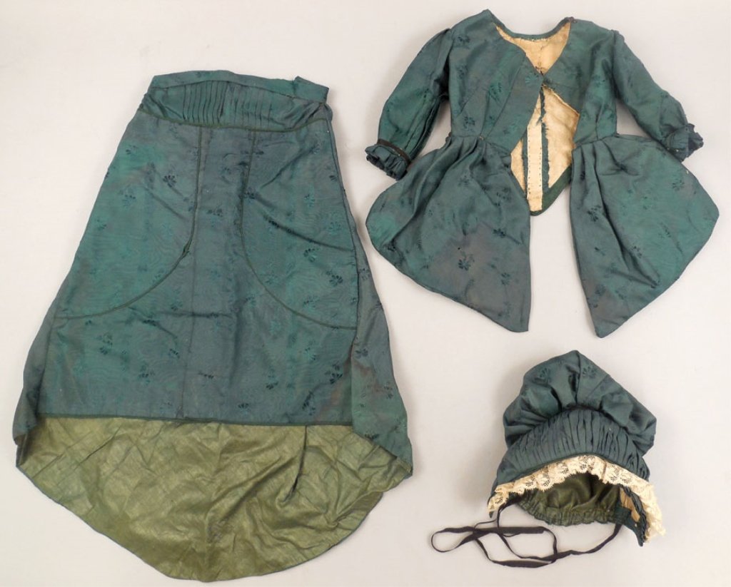Grouping of vintage and antique doll clothes: Grouping of vintage and antique doll clothes, some Fashion doll outfits, bits and pieces for bisque dolls, assorted sizes