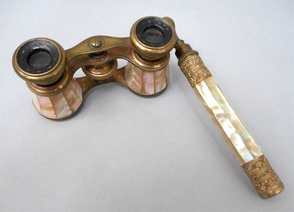 Paris mother of pearl opera glasses: Paris mother of pearl opera glasses, with handle, marked Vera Paris, mother of pearl and brass, 4 1/2" x 5"