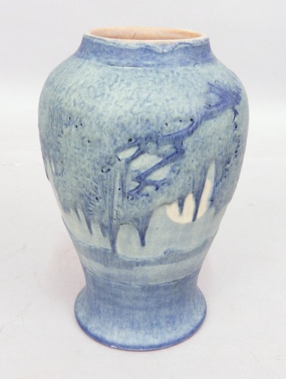 Download Newcomb College pottery vase