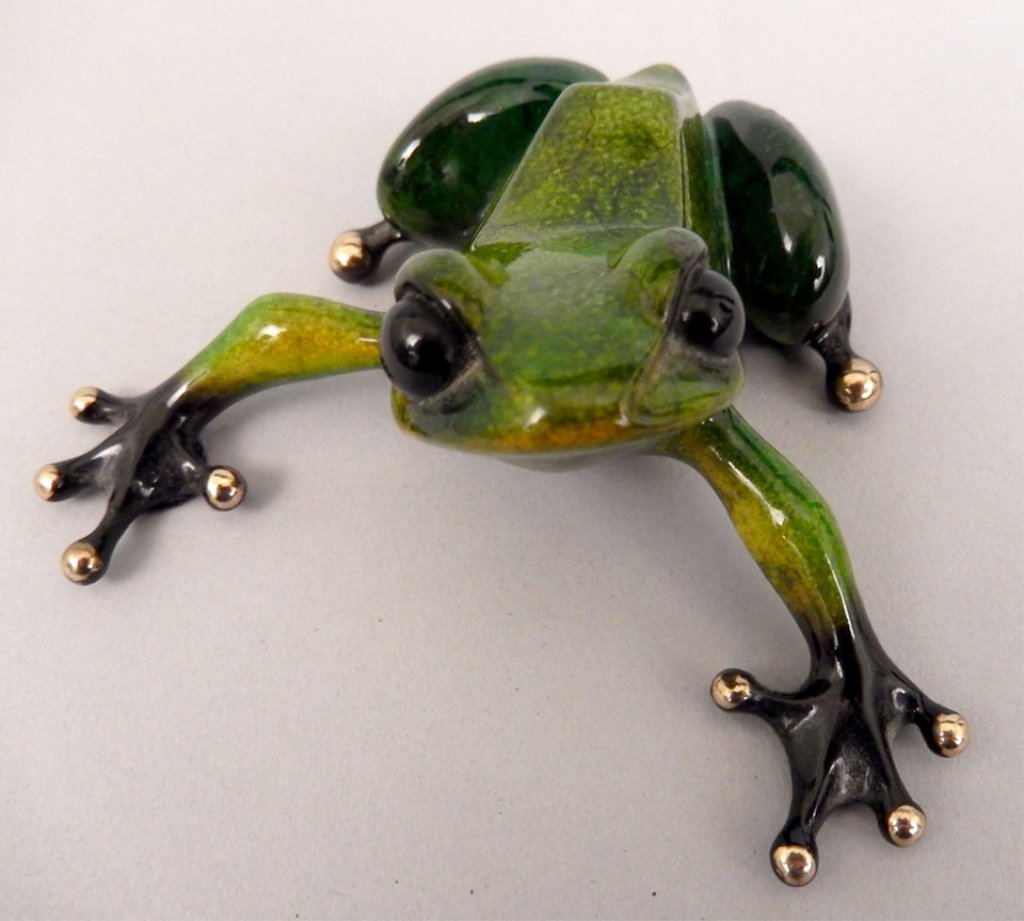 Tim Cotterill bronze frog sculpture "Scout" (1 of 2)