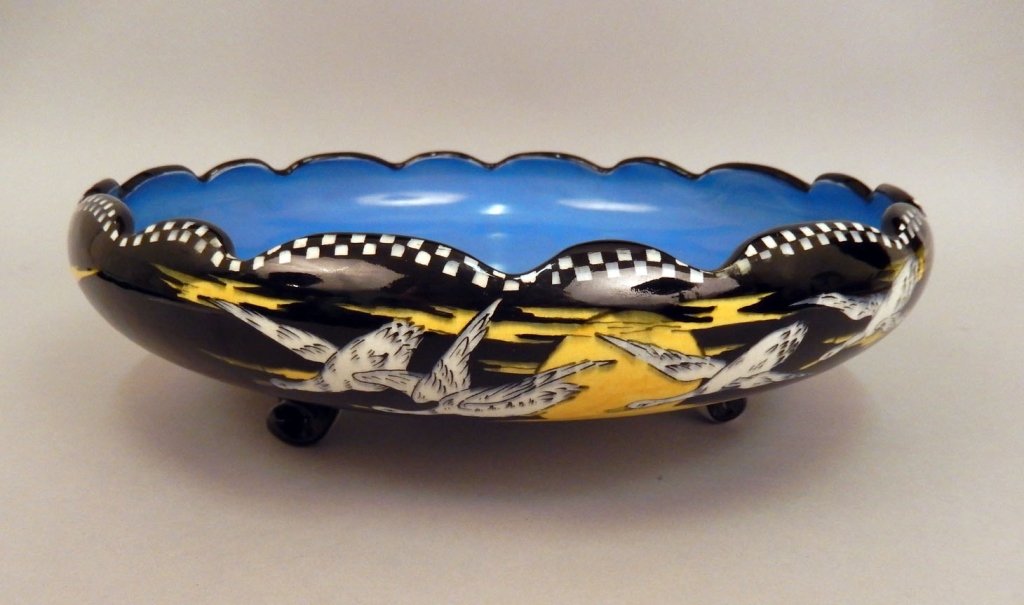 Stuart Solian Ware SoHo Pottery Ltd. Cobridge bulb: Stuart Solian Ware SoHo Pottery Ltd. Cobridge bulb planter, footed, bird design, cobalt inside, 12" diameter