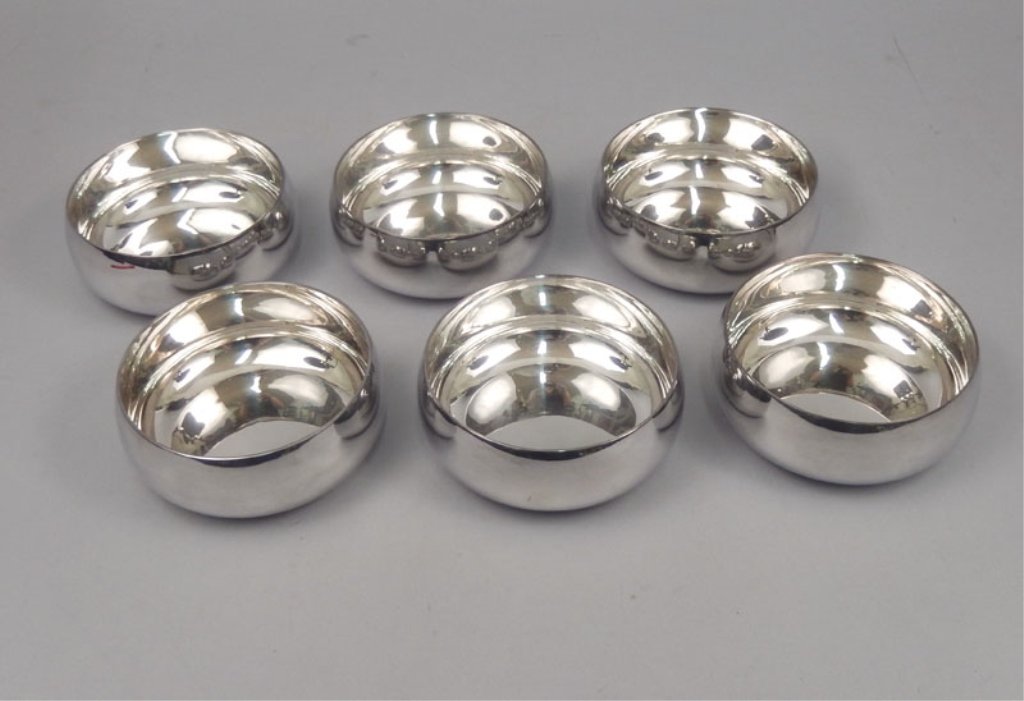 Set of six Christofle silver plated finger bowls and a (1 of 5)