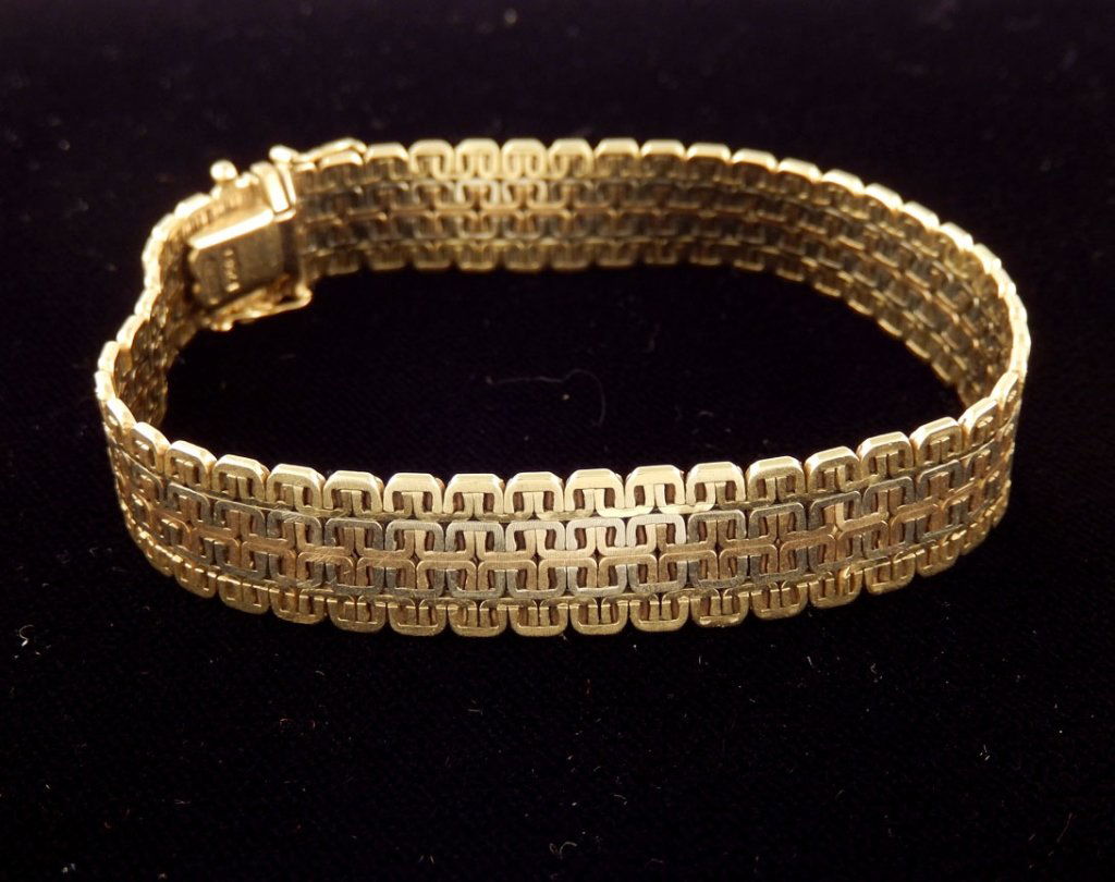 18k gold mesh bracelet (1 of 2)