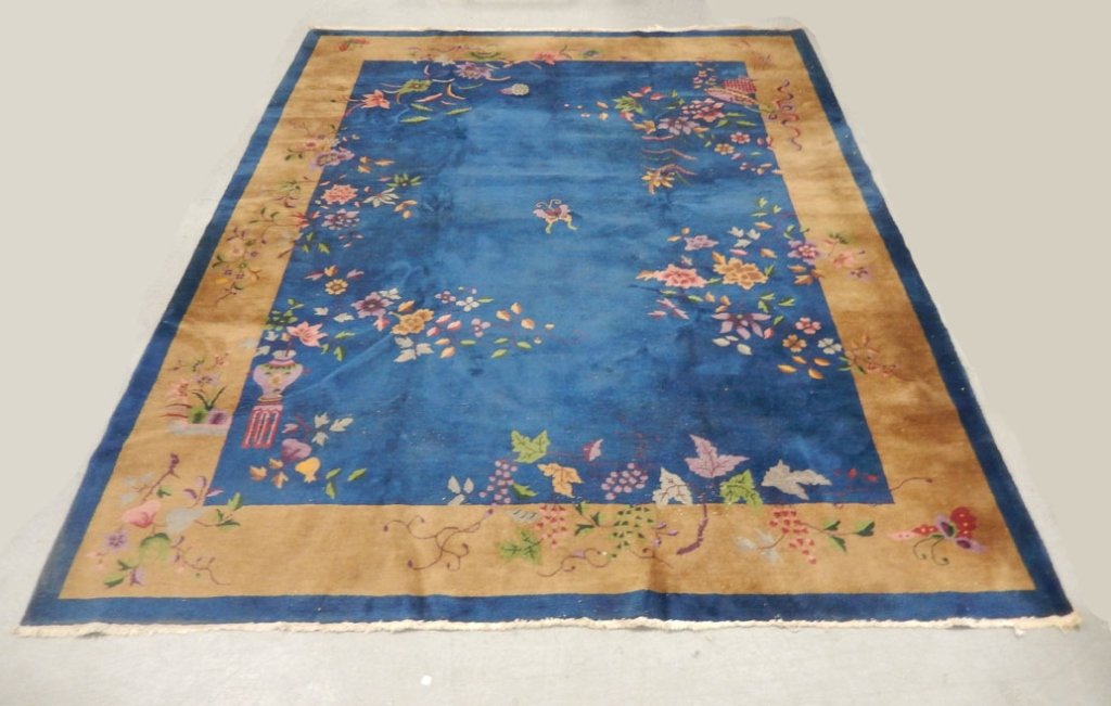 Chinese hand tied carpet (1 of 6)