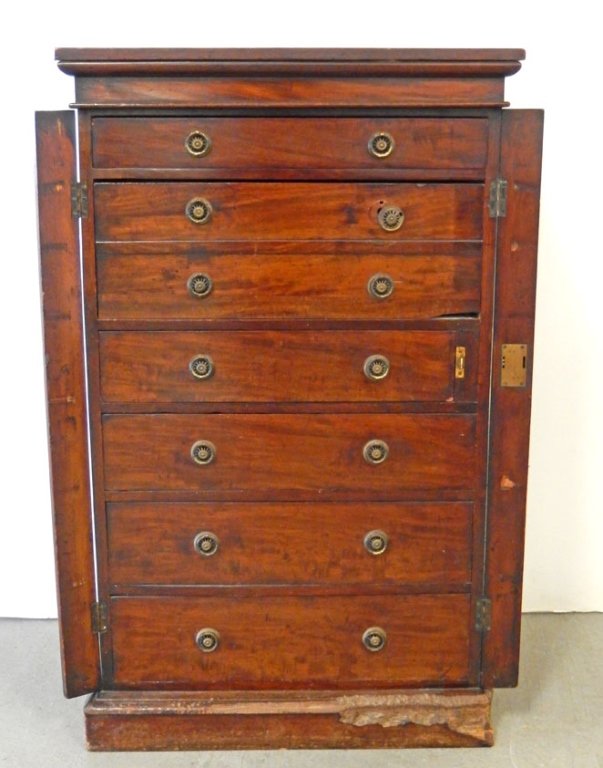 Mahogany tall chest (1 of 6)