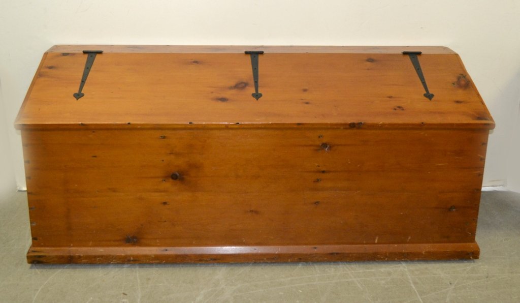 Pine grain bin (1 of 4)