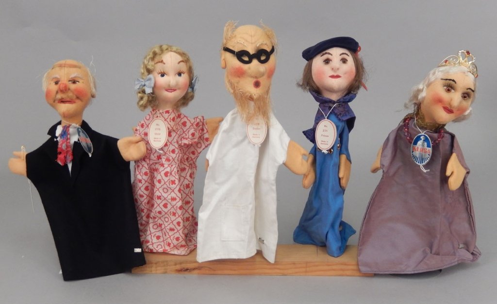 German hand store puppets