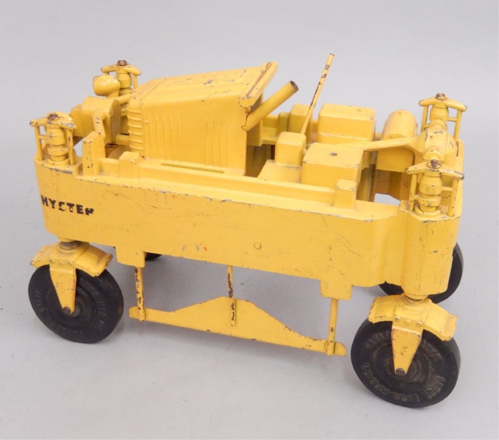 Druge Hyster straddle truck (1 of 6)