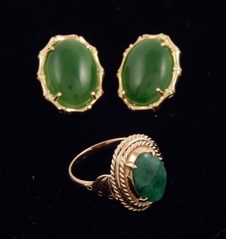 18k gold jade cabochon ring and pierced earrings (1 of 5)