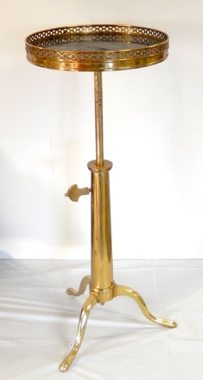 Adjustable brass stand (1 of 4)