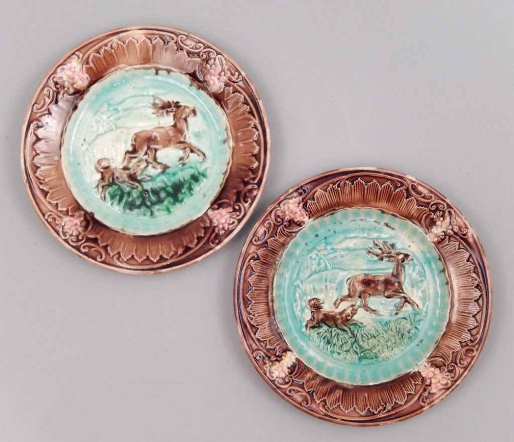 Two majolica plates (1 of 3)