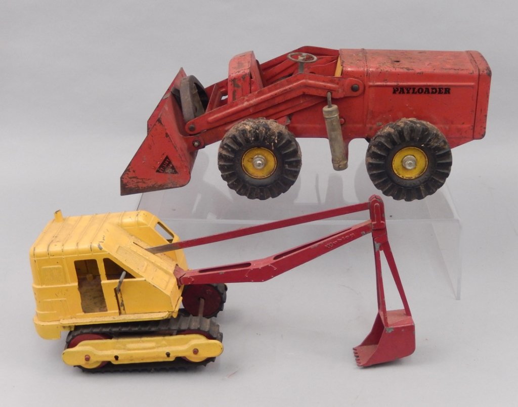 Nylint Hough Payloader pressed steel truck (1 of 6)