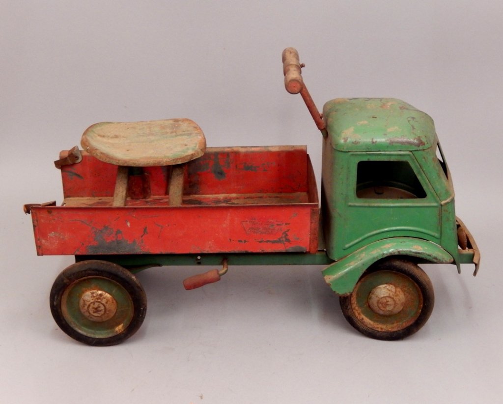 Keystone Ride 'Em Dump Truck pressed steel (1 of 4)