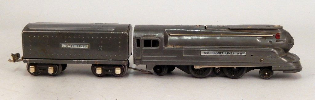 Lionel prewar O27 gauge No. 1688 Torpedo loco and: Lionel prewar O27 gauge No. 1688 Torpedo locomotive and tender