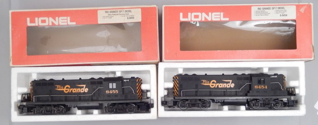 Lionel O gauge Nos. 6-8454 and 6-8455 in boxes: Lionel O gauge Nos. 6-8454 and 6-8455 in boxes, No. 6-8454 Rio Grande GP-7 diesel locomotive, and No. 6-8455 non powered dumping unit