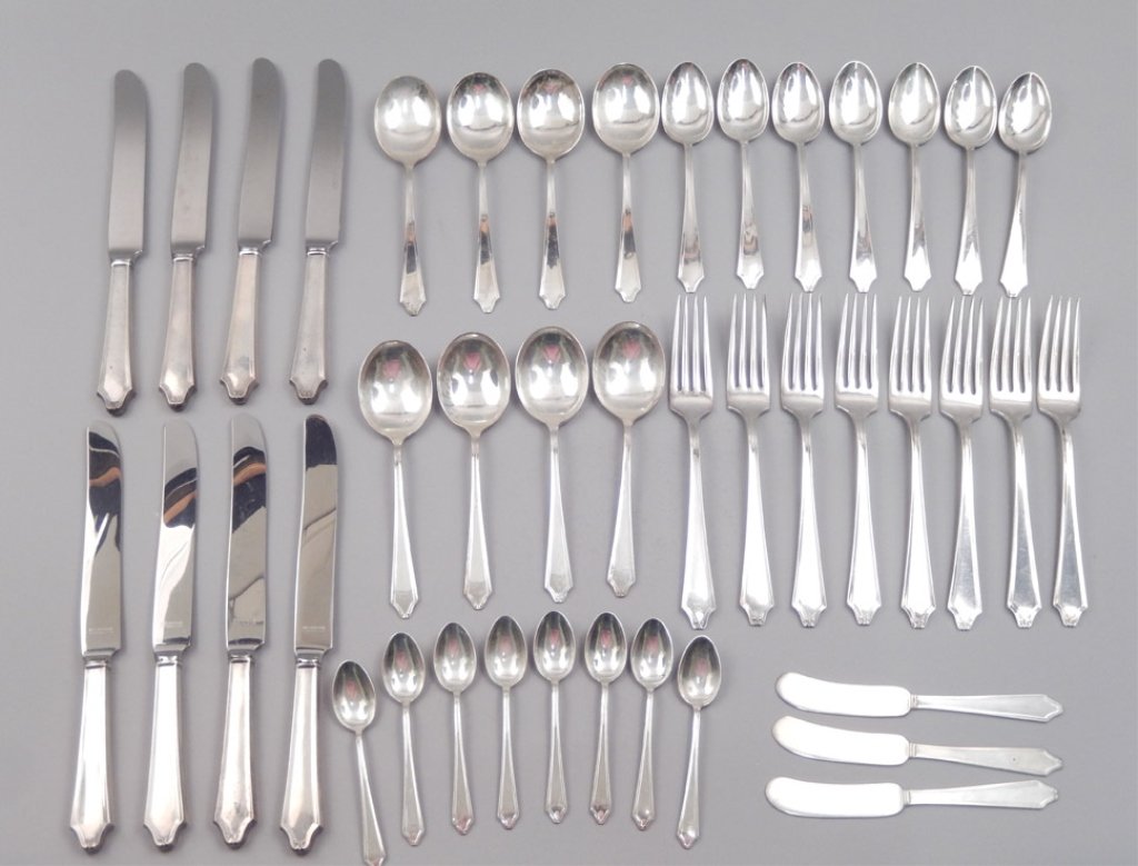 International Sterling Minuet flatware set (1 of 3)