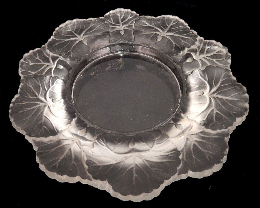 Lalique crystal Honfleur dish (1 of 2)