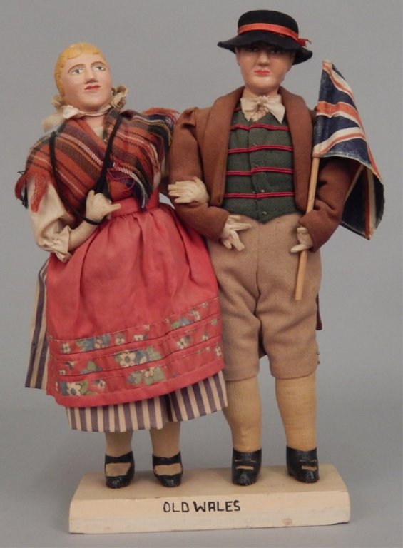 Pair of WPA Dolls Old Wales (1 of 5)