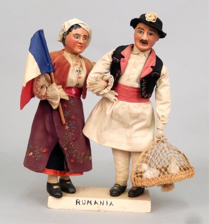 Pair of WPA Dolls Romania (1 of 3)