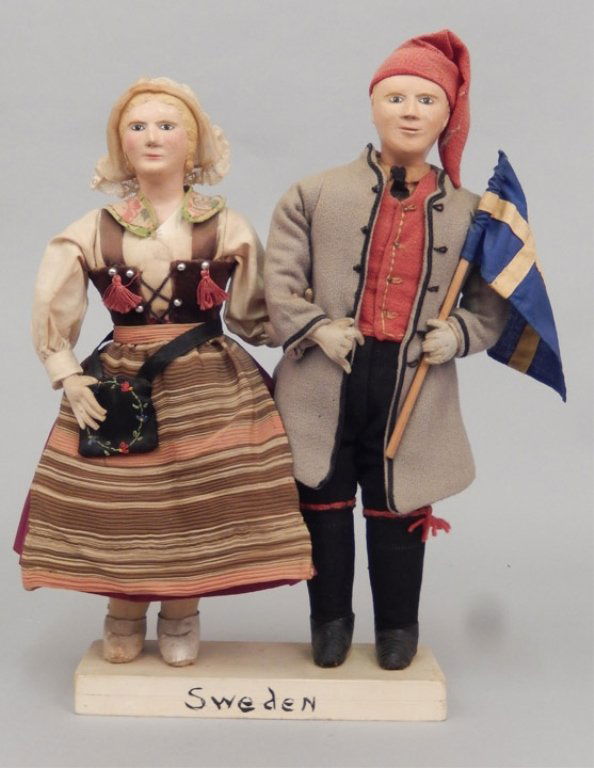 Pair of WPA Dolls Sweden (1 of 4)