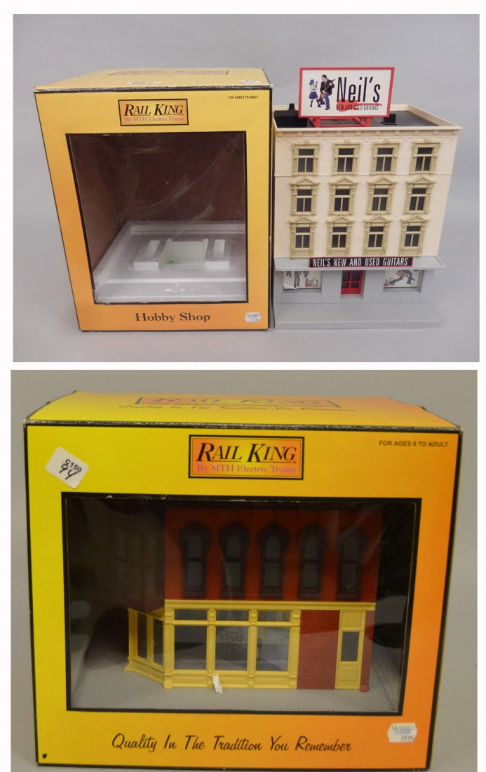 Two Rail King buildings in boxes (1 of 4)