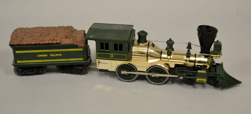 Lionel Union Pacific 3 steam locomotive and tender (1 of 6)