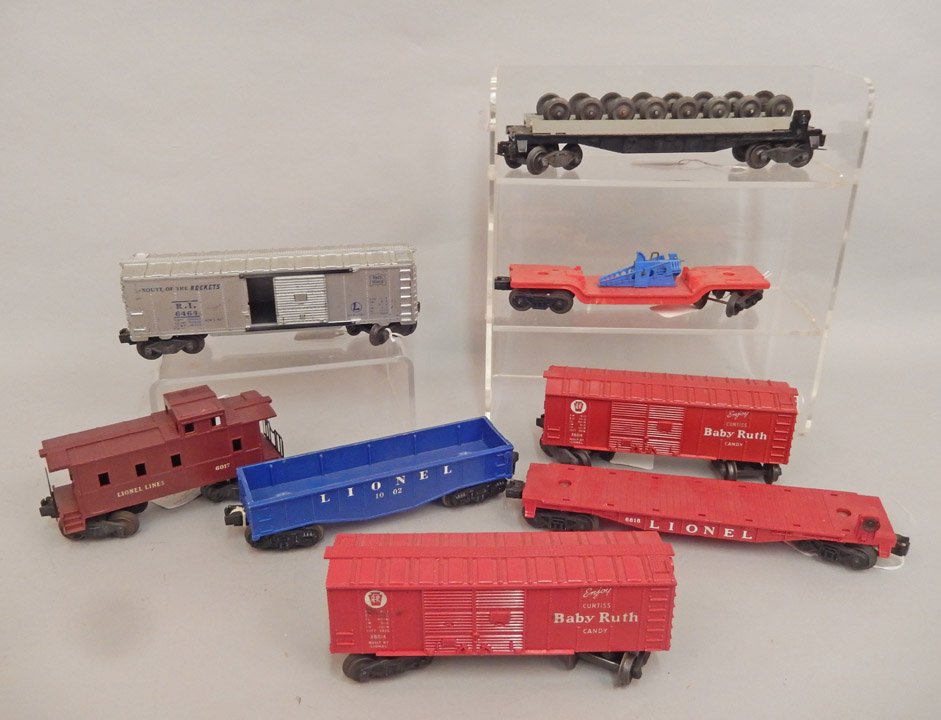 Lionel postwar freight cars (1 of 7)