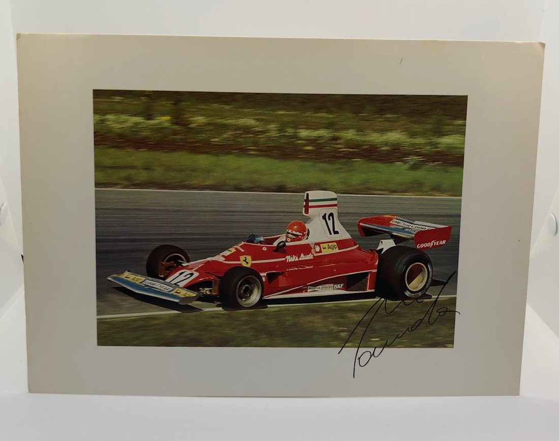 Niki Lauda 1975 large size Ferrari postcard with covering letter. (1 of 5)
