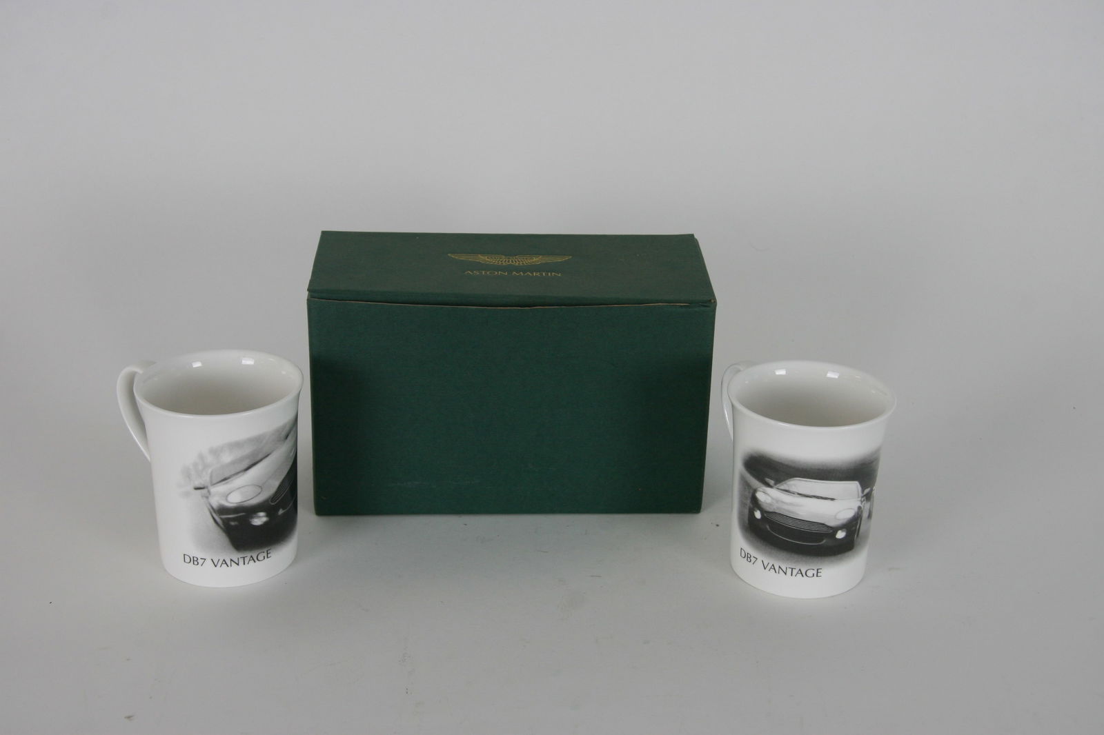 Set of 2 Aston Martin mugs set 1 (1 of 2)
