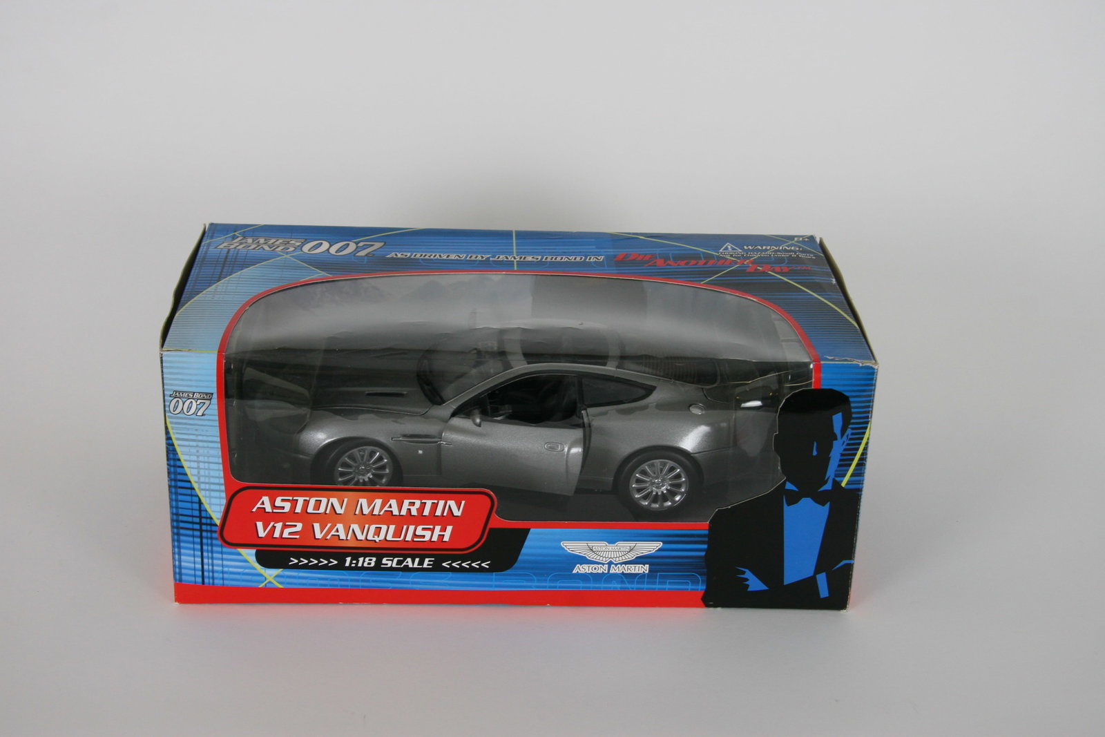Aston Martin V12 Vanquish James Bond 1:18 Model: New in excellent box