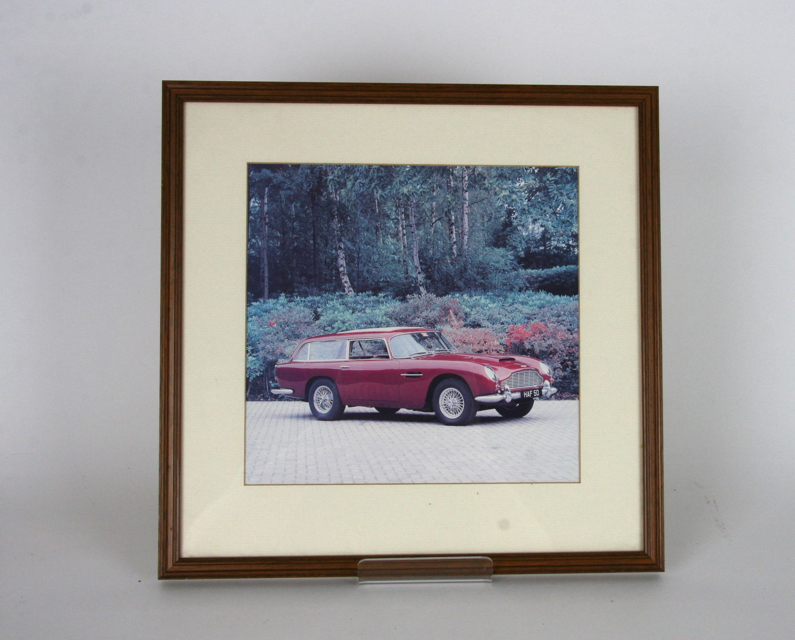 Aston Martin DB6 Shooting Brake period print (1 of 1)