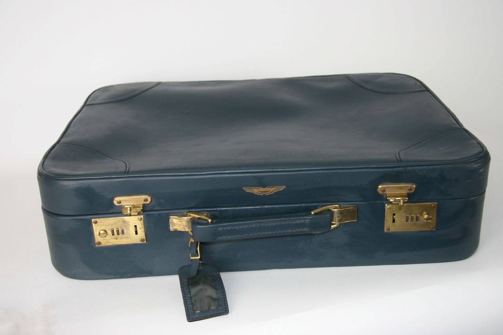 Aston Martin V8 Volante Suitcase - Light Blue (1 of 4)