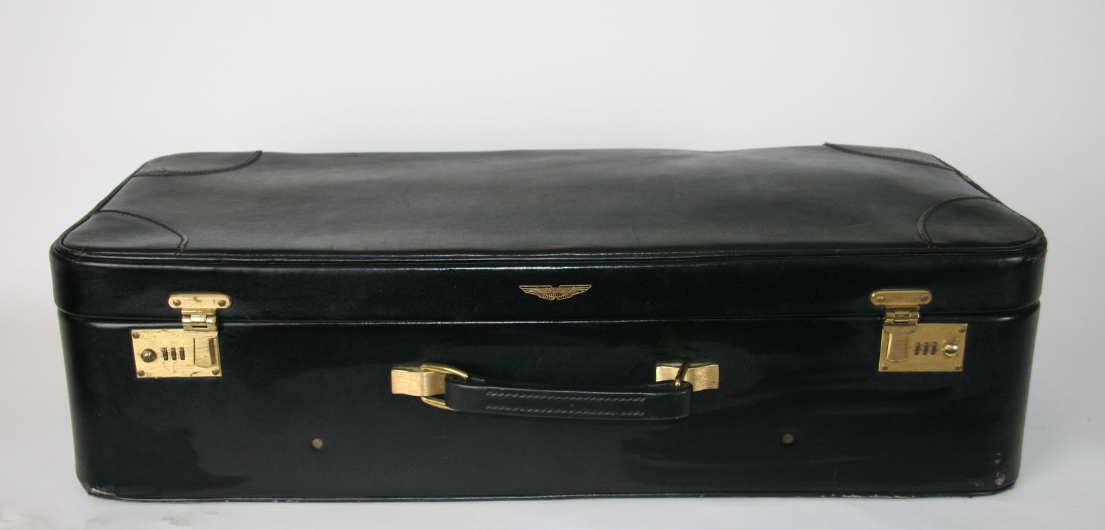 Aston Martin V8 Volante Suitcase - Black (1 of 4)