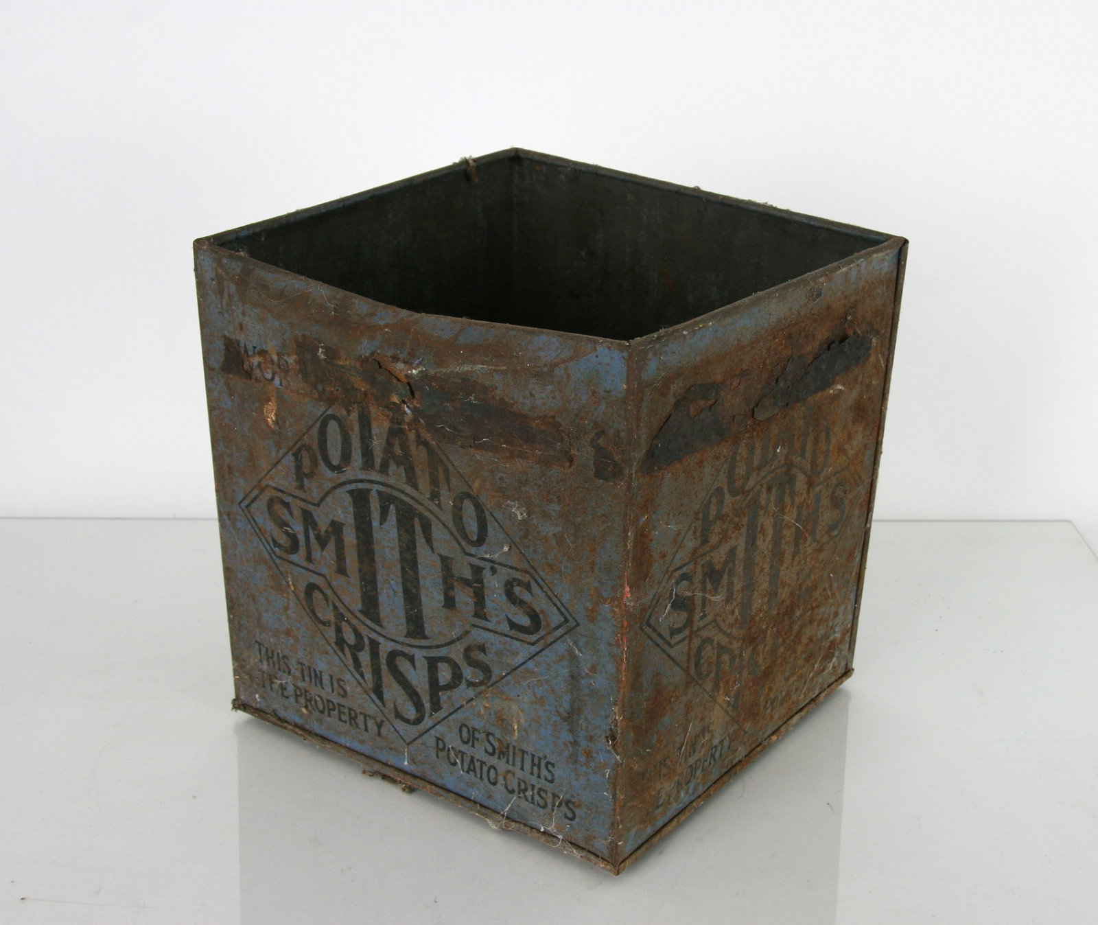 Original Smiths potato crisps metal box: Original Smiths potato crisps tin box. Measures approx 9 x 9 inches.
