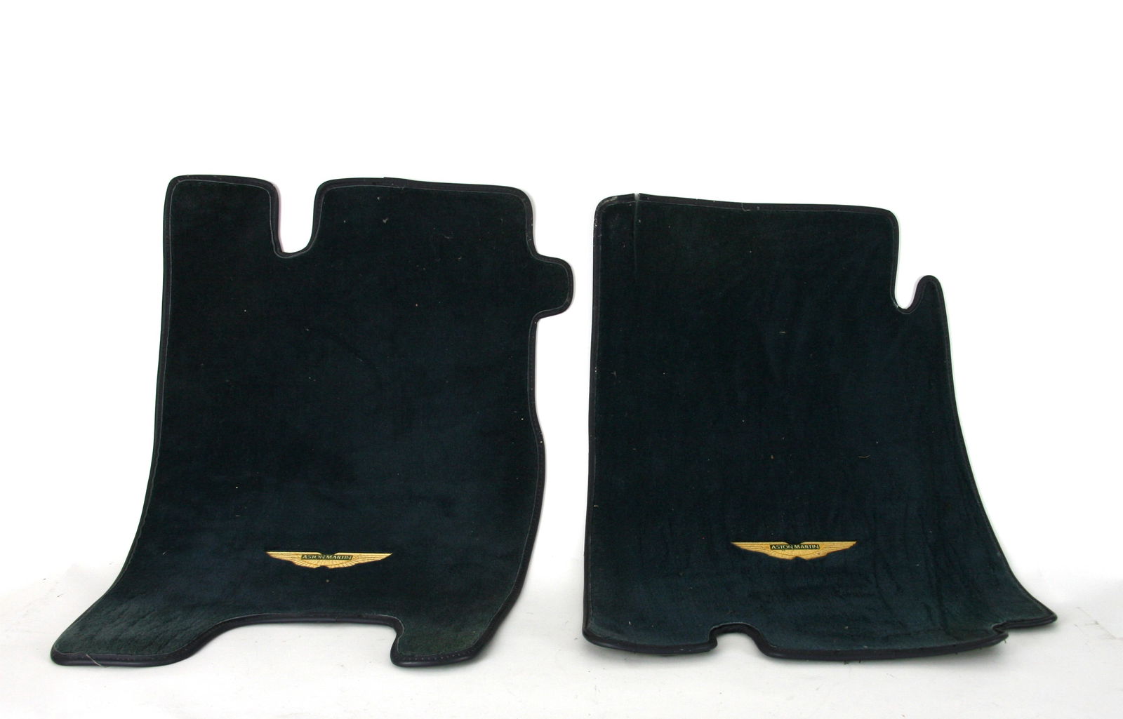 Set of front car mats for Aston Martin early V8 (1 of 3)
