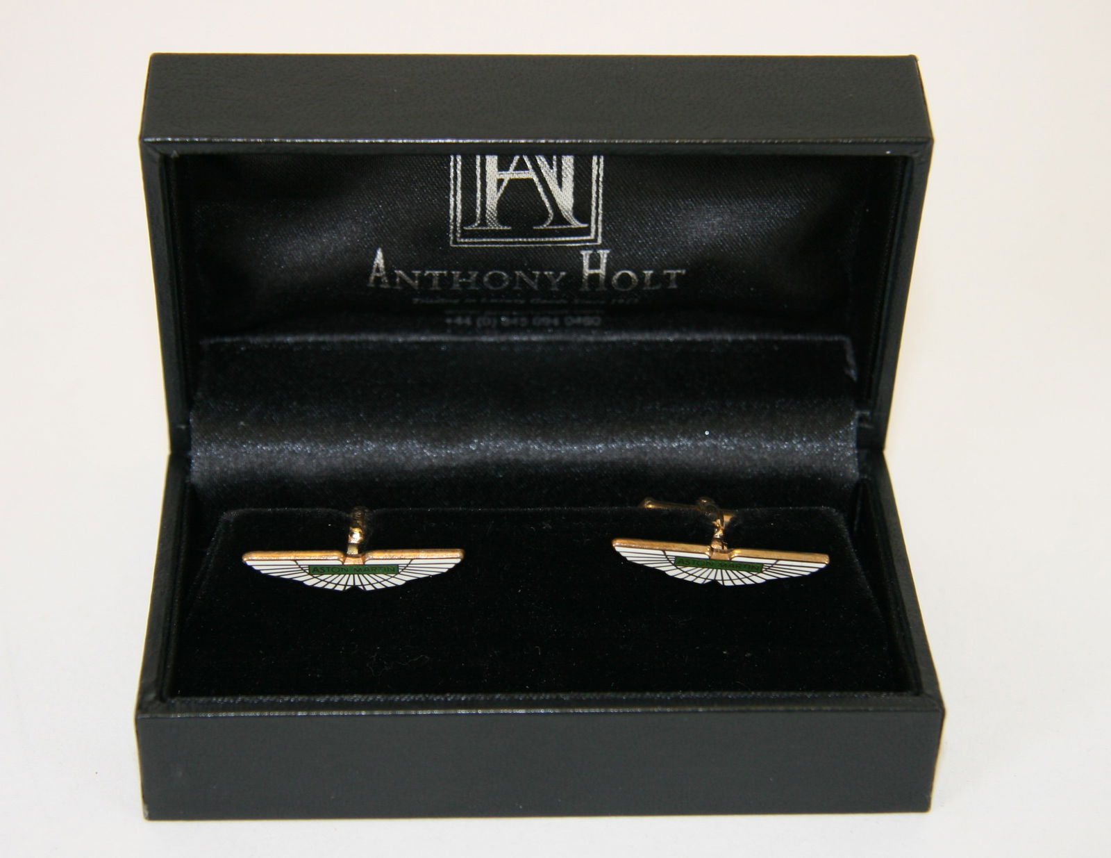 Aston Martin 18ct gold cufflinks by Anthony Holt Silversmiths. One of only two sets made. (1 of 2)