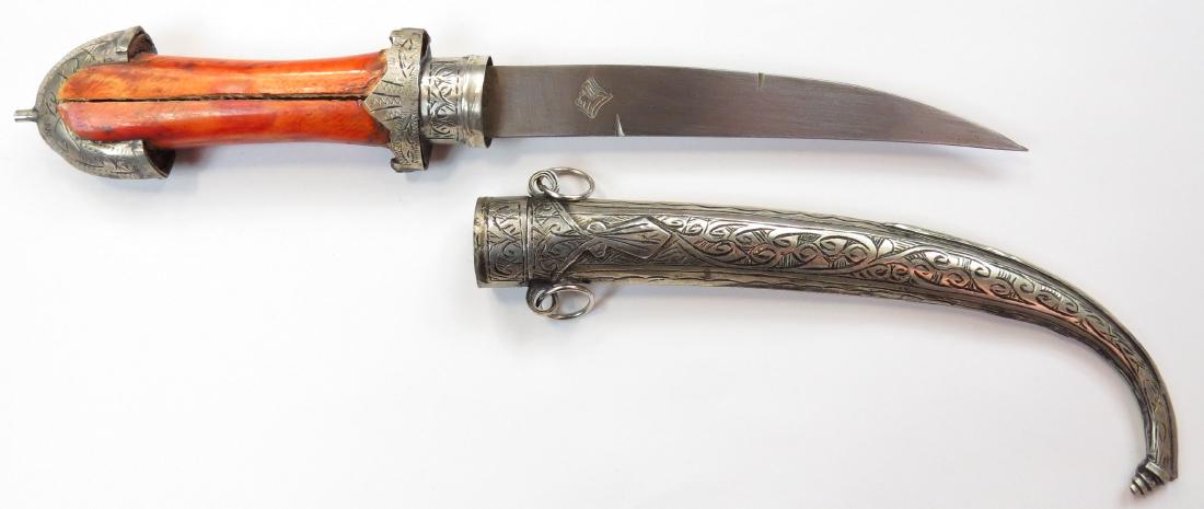 A MOROCCAN KOUMIYYAH DAGGER (1 of 4)