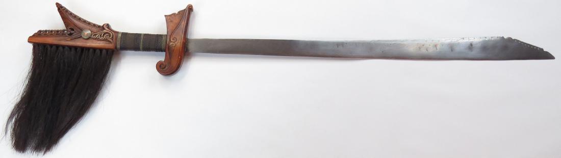 A FINE MORO KAMPILAN SWORD (1 of 9)