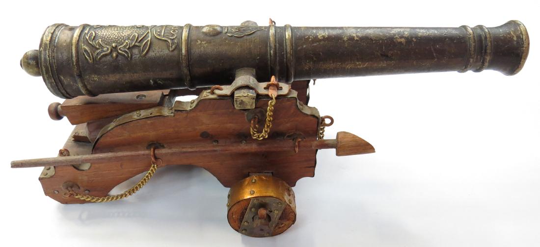 A BLACK POWDER CANNON (1 of 4)