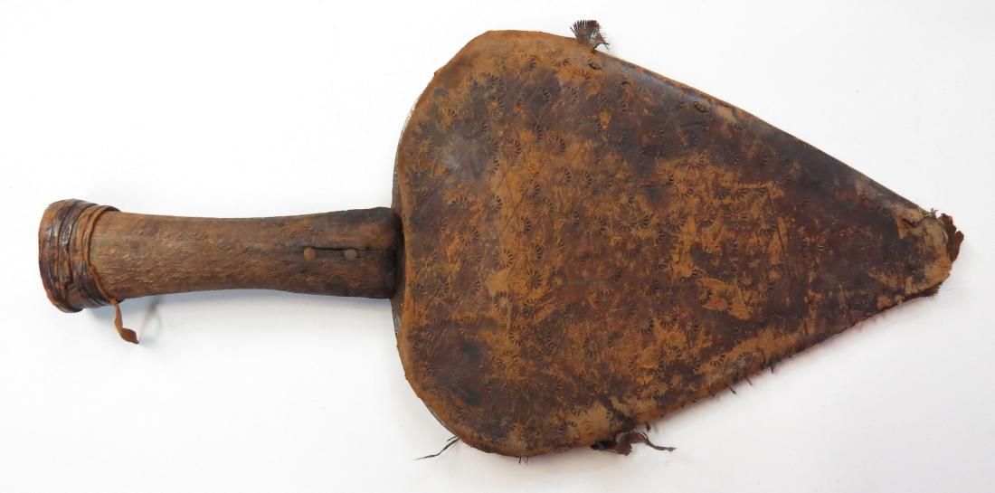 A RARE SUDANESE DAGGER (1 of 5)