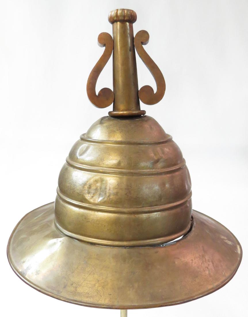 A VICTORIAN-ERA ASIAN HELMET (1 of 4)